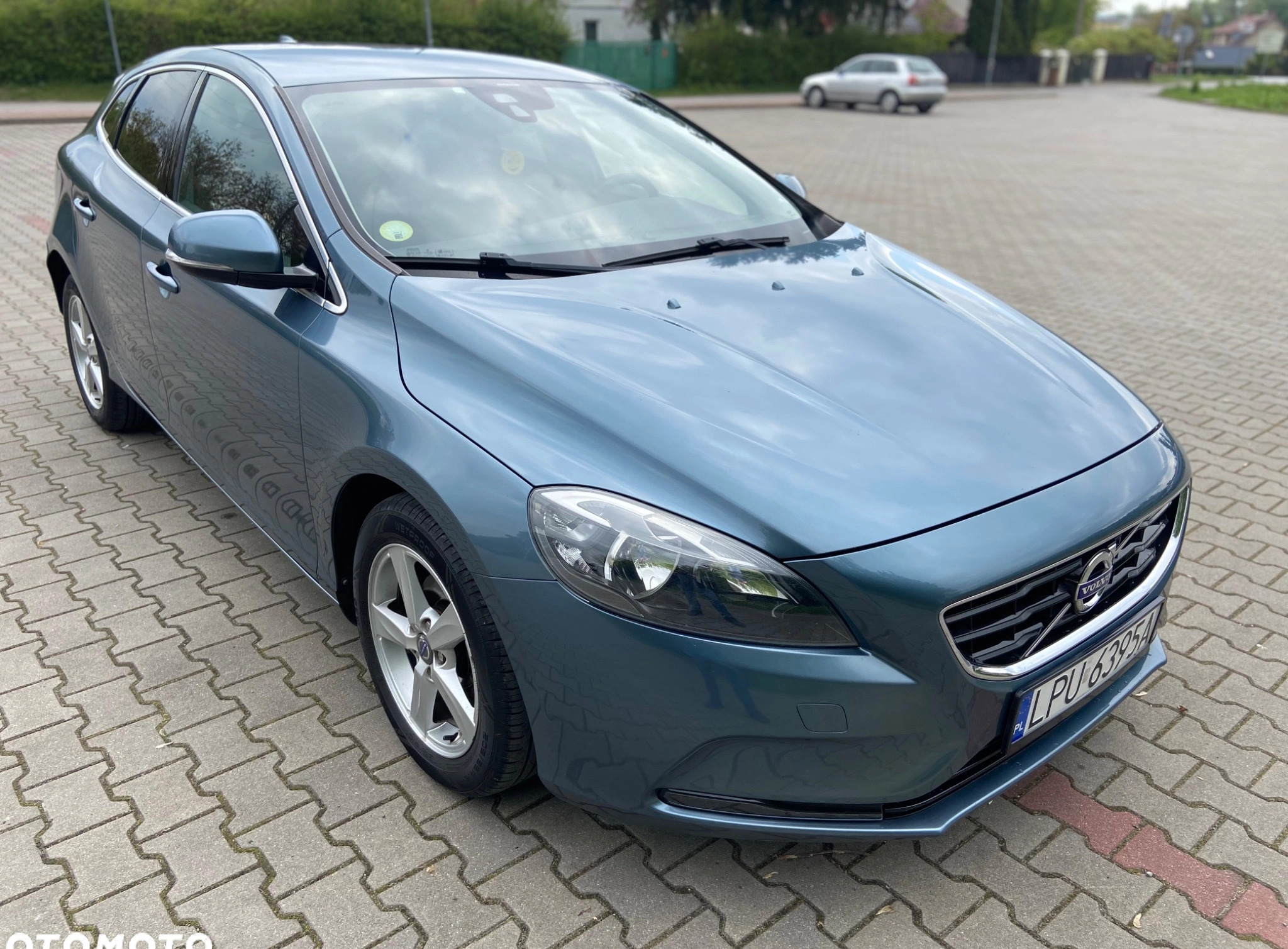 Volvo V40 cena 34300 przebieg: 236500, rok produkcji 2012 z Puławy małe 301